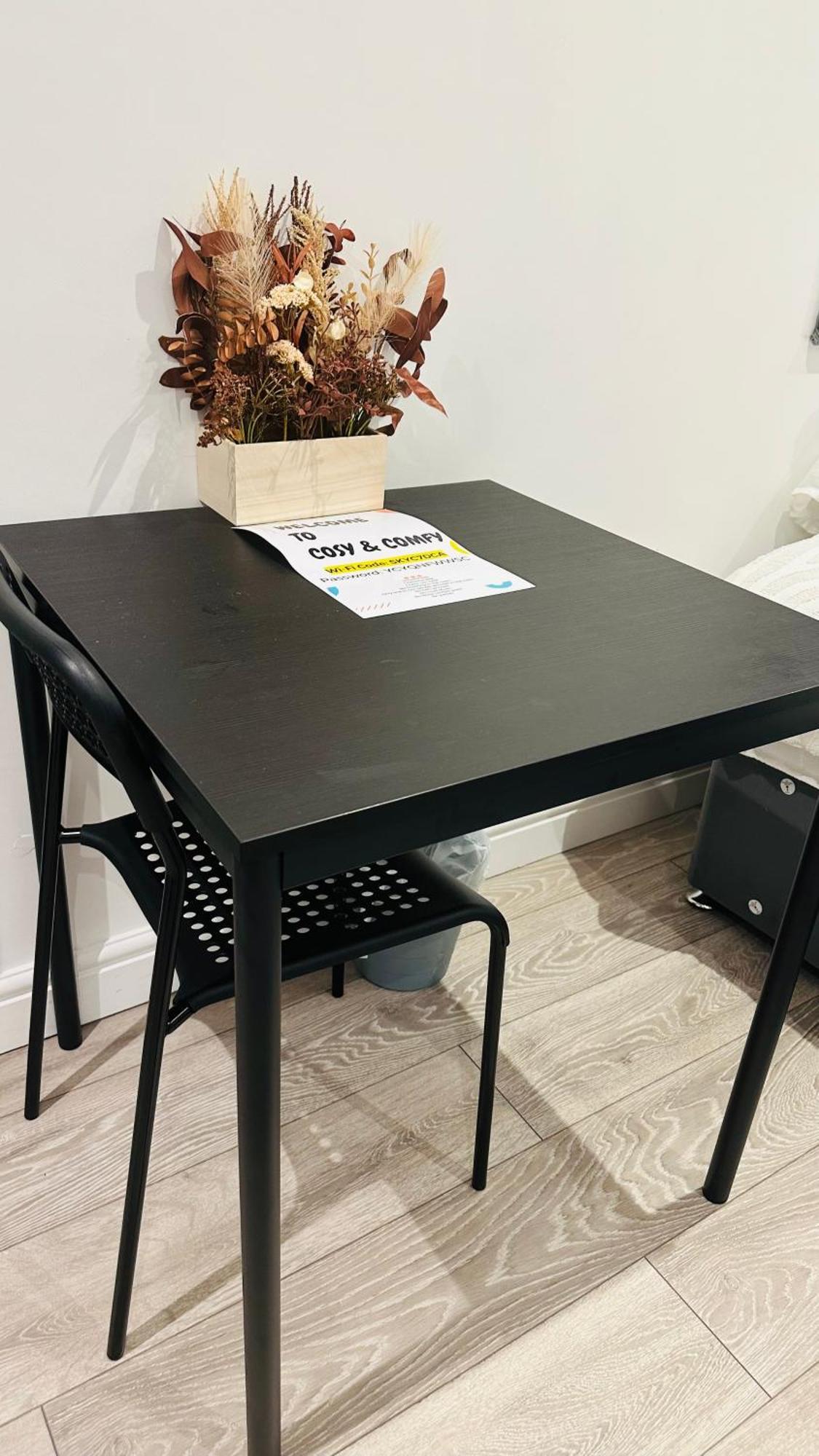 Cosy And Comfy Apartment London Ngoại thất bức ảnh